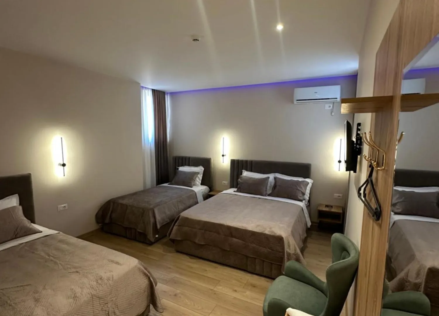 ****  Luxury Hotel By Gjyshi Qerek Albania